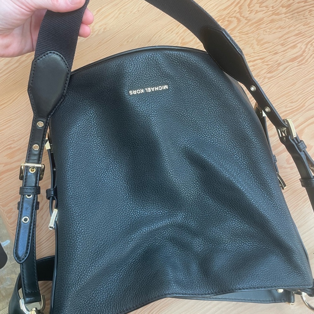 Michael Kors Barrel Bag Black Leather purse bucket tote tassel buckle hardware - Picture 6 of 13